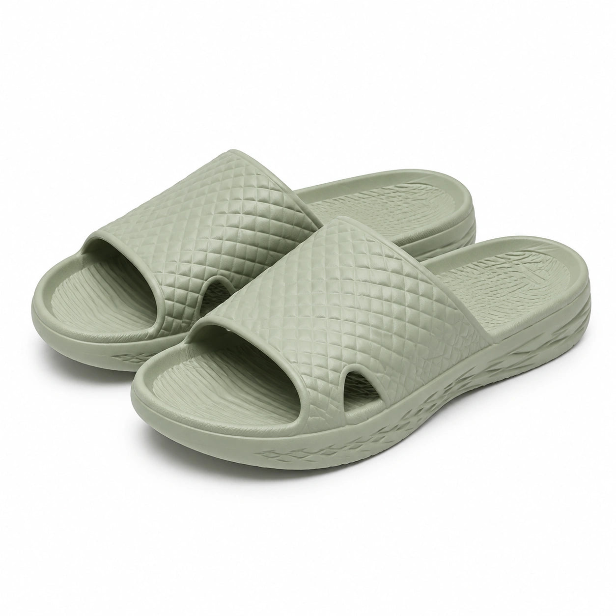 Claquettes 42/43 en mousse synthétique vert sauge - semelle texturée antidérapante